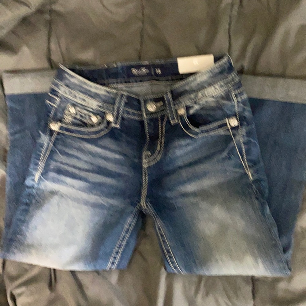 Miss Me mid-rise Americana capris